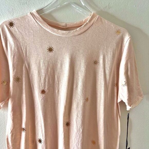 Michael Lauren Lansing Short Sleeve Boyfriend Tee Foil Mini Suns Peach Sz L NWT - Picture 5 of 15